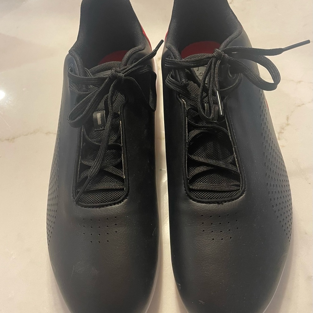 Puma Men's Black and Red SoftFoam Sneakers Siz 12